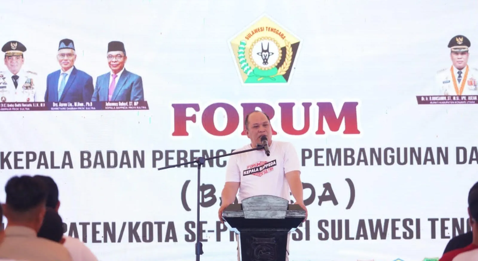 Bahas Rencana Pembangunan, Ruksamin Buka Forum Bapeda Daerah se-Sultra