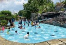 Wisata air buatan, Waterpark Mantara Kendari. Foto: Sunarto/Detiksultra.com