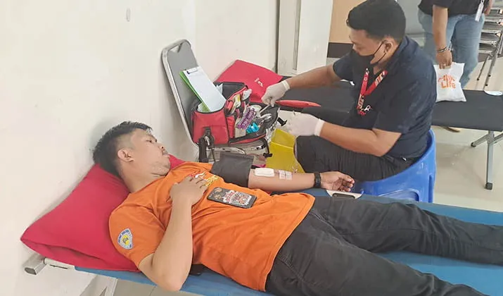 Disnakertrans Sultra Gelar Donor Darah, Bantu Masyarakat di Tengah Wabah DBD