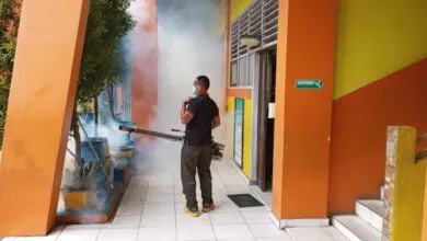 Kurangi Wabah DBD di Kota Kendari, FPRB Sultra Lakukan Fogging di Dua Sekolah