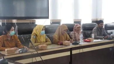 Berstatus P, Guru Honorer Bahasa Inggris Adukan Nasib ke DPRD Kendari