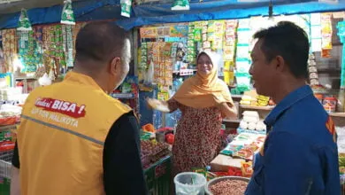 AJP Blusukan ke Pasar PKL Kendari