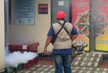 Polres Baubau Lakukan Fogging di Lingkungan Kantor hingga Asrama Polisi