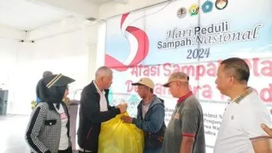 HPSN 2024, Pemprov Sultra Atasi Sampah Plastik dengan Sedekah ke Pemulung