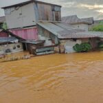 Air Setinggi Dada Orang Dewasa Rendam Rumah Warga di Bonggoeya Kendari