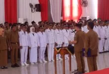 Bupati Koltim Lantik Ratusan Pejabat, Ingatkan untuk Bekerja Melayani Masyarakat