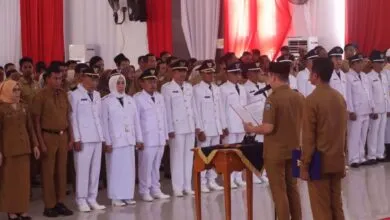 Bupati Koltim Lantik Ratusan Pejabat, Ingatkan untuk Bekerja Melayani Masyarakat