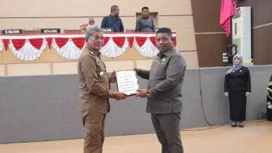 Sampaikan LKPJ 2023 di Paripurna DPRD Kendari, Pj Wali Kota Sebut PAD Terealisasi Rp323 M