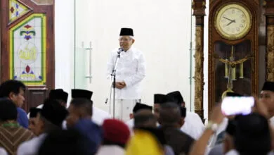 Tarawih di Masjid Raya Al-Kautsar, Wapres: Puasa itu Melatih Kejujuran