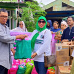 MW Forhati Sultra Salurkan Bantuan Korban Banjir di Kendari