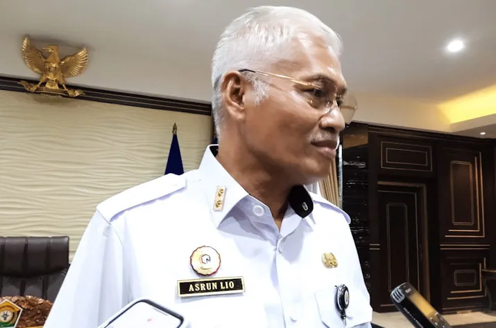 Ketgam: Sekda Sultra Asrun Lio. Foto: Muh Ridwan Kadir/Detiksultra.com