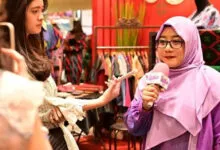 Tenunan Baubau Banyak Diminati Pengunjung di Indonesia Fashion Week 2024