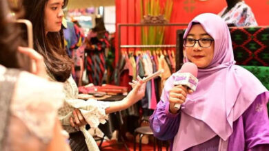 Tenunan Baubau Banyak Diminati Pengunjung di Indonesia Fashion Week 2024