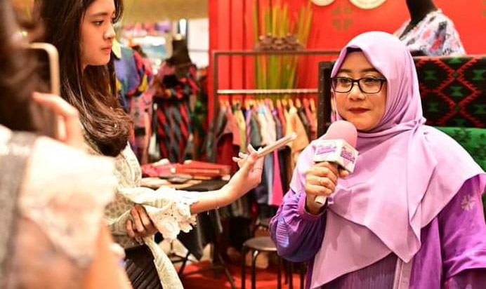 Tenunan Baubau Banyak Diminati Pengunjung di Indonesia Fashion Week 2024