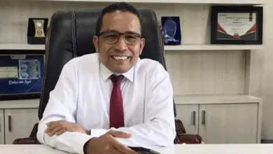 Rektor UHO Kendari, Prof. Muhammad Zamrun Firihu. Foto: Istimewa.