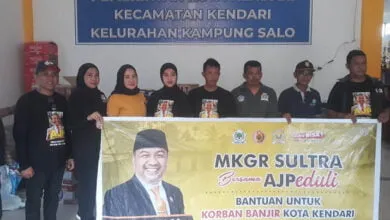 Peduli Korban Banjir, AJP Bersama Ormas MKGR Sultra Bantu Warga Terdampak