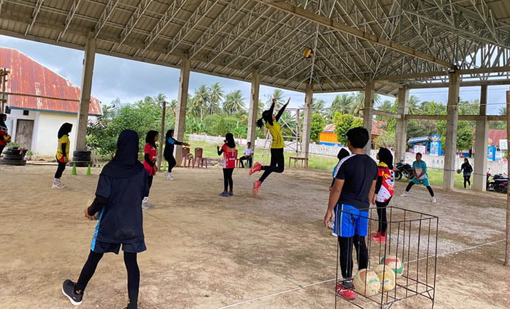 Siap Hadapi Turnamen Popda Sultra, Pelatih Tim Voli Putri Harap Perhatian Pemda Mubar