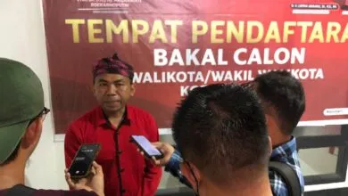 Dua Kader dan Non Kader PDI-P Kendari Kembalikan Berkas Pendaftaran Balon Wali Kota