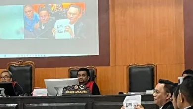 Kuasa Hukum Eks Bupati Busel Blak-blakan Soal Kliennya Dipaksakan Jadi Tersangka