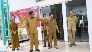 Beri Pelayanan Maksimal, Pj Wali Kota Baubau Minta Dukcapil dan PTSP Berbenah