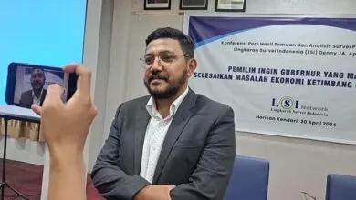 Peneliti senior LSI Denny JA, Ikrama Masloman. Foto: Sunarto/Detiksultra.com