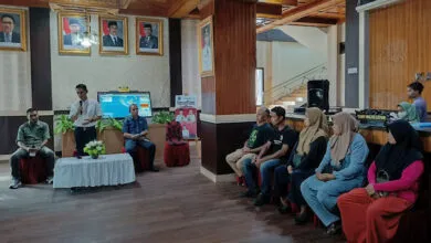 Haliana Serahkan Bantuan kepada Warga Terdampak Bencana