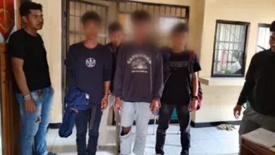 Kedapatan Bawa Sajam, 5 Pengunjung Acara Adat Kande-kandea Tolandona di Buteng Diamankan Polisi