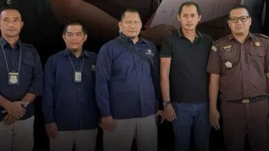DJP Sulselbartra Serahkan Direktur PT RMI, Tersangka Pajak Pembangunan Smelter ke Kejati Sultra