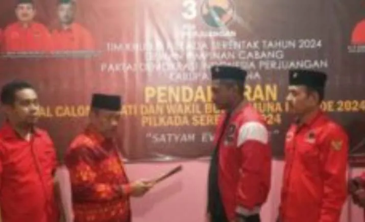 Bachrun Labuta Serahkan Formulir Pendaftaran Balon Bupati ke PDIP Muna, Jadi Pendaftar Pertama