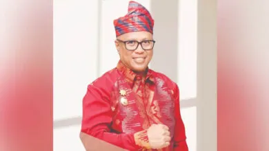 LO Daftarkan Dr. Bahri Balon Bupati Muna Barat di PDIP