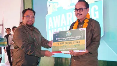 Pertamina Patra Niaga Sulawesi Beri Apresiasi Kinerja Agen BBM Industri dan Distributor Petrochemical Terbaik