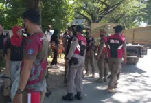 Dinsos dan Satpol- PP Kendari Tertibkan Pedagang Asongan di Lampu Merah