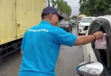 PT Anindya Wiraputra Konsult Berbagi Takjil dan Paket Sembako ke Warga Onewila
