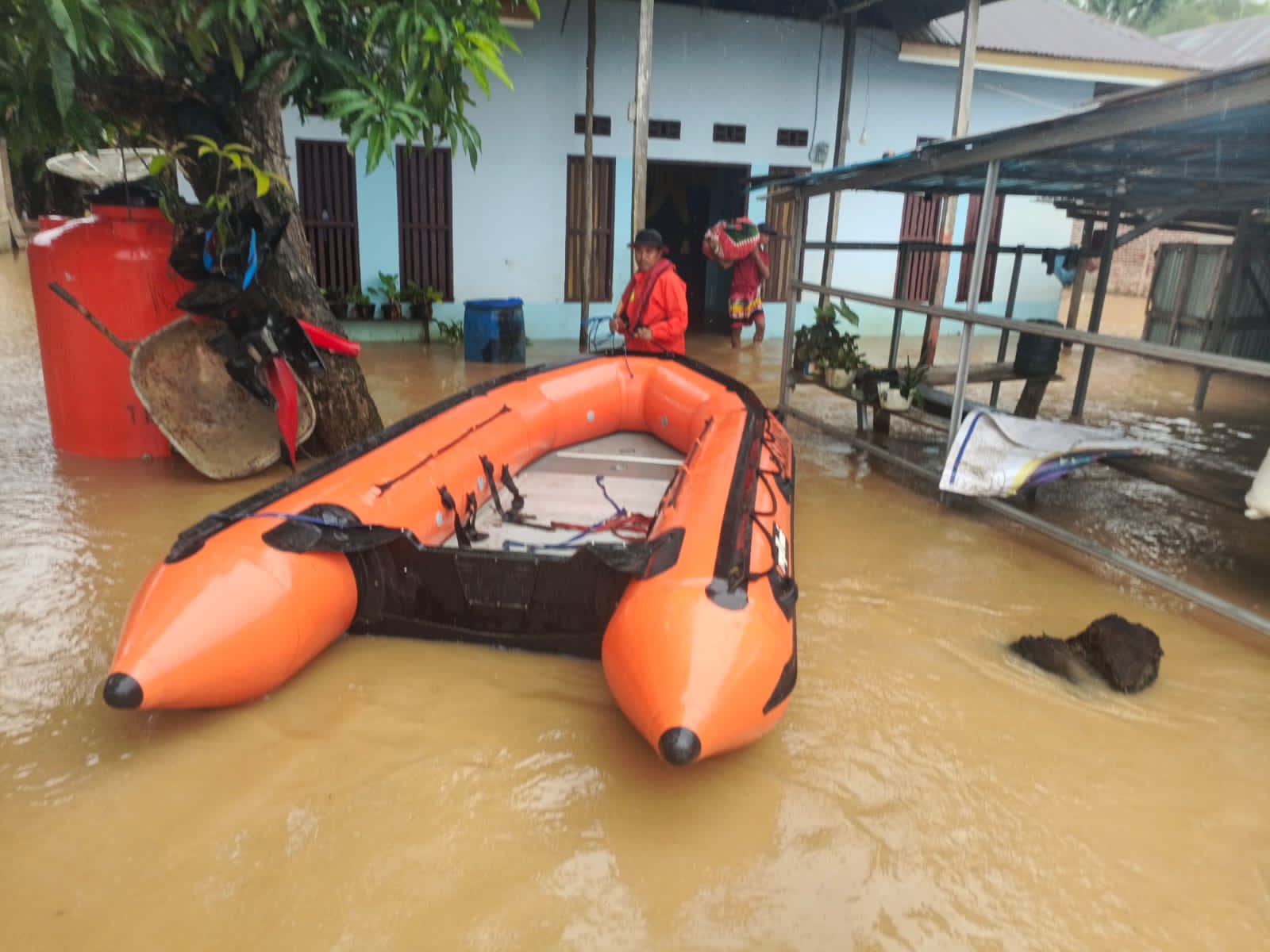 Basarnas Kendari Lakukan Pemantauan Banjir di Konawe Utara