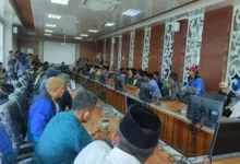 96 Kepala Desa Terpilih Geruduk Kantor Bupati Konsel Menuntut Pelantikan