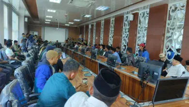 96 Kepala Desa Terpilih Geruduk Kantor Bupati Konsel Menuntut Pelantikan
