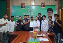 Maju di Pilkada Muna, Rajiun Tumada Resmi Daftar di PKB