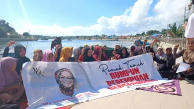 Emak-Emak di Kendari Deklarasi Dukung Wa Ode Nurhayati Maju Pilgub Sultra