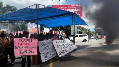 Puluhan Pedagang Eks MTQ Tuntut Pemkot Kendari Beri Tempat Jualan Usai Ditertibkan