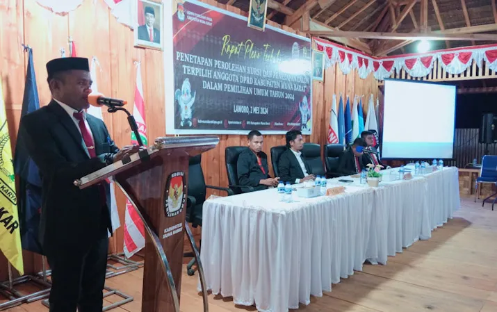 Satu Pasangan Calon Perseorangan di Pilkada Muna Barat Resmi Serahkan Dukungan 6.200 KTP ke KPU