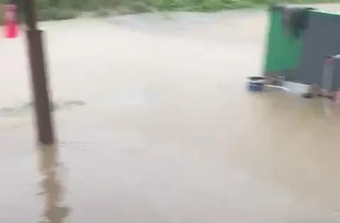 Warga Keluhkan Ancaman Banjir dan Infrastruktur Jalan di Perumahan Bumi Praja Residence