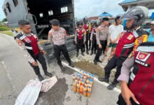 Polda Sultra Ringkus Pelaku Peredaran Miras Oplosan di Kota Kendari