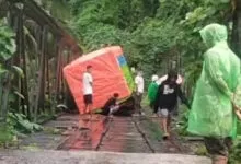 Sempat Tak Bisa Dilalui, Warga Swadaya Perbaiki Jembatan Penghubung Buton dan Butur