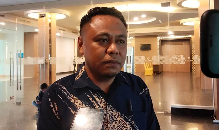 Komisioner KPU Bombana, Rudinan. Foto: Muh Ridwan Kadir/Detiksultra.com