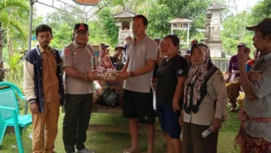 BPBD Mubar Salurkan Bantuan Korban Kebakaran yang Menewaskan IRT