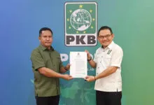 Balon Bupati Muna Barat La Ode Darwin Terima Rekomendasi Tahap Satu dari PKB