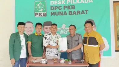 La Ode Darwin jadi Balon Bupati Mubar yang Pertama Ambil Formulir di PKB
