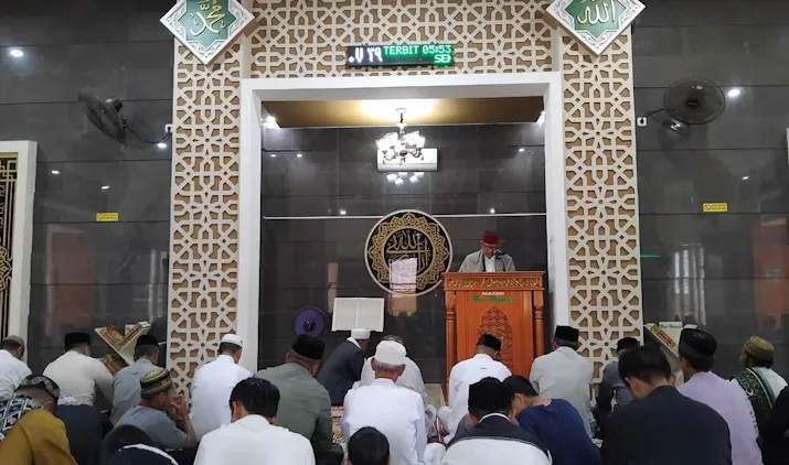 Lukman Abunawas Khutbah Beber Makna Salat Iduladha di Hadapan Jemaah di Konawe