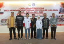 SMK se-Sultra Hadirkan Karya Seragam Putih Abu-Abu Merek A to B