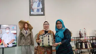 Eliati Haliana Libatkan UMKM Mitra Dekranasda Wakatobi Sambut DWP KKP RI